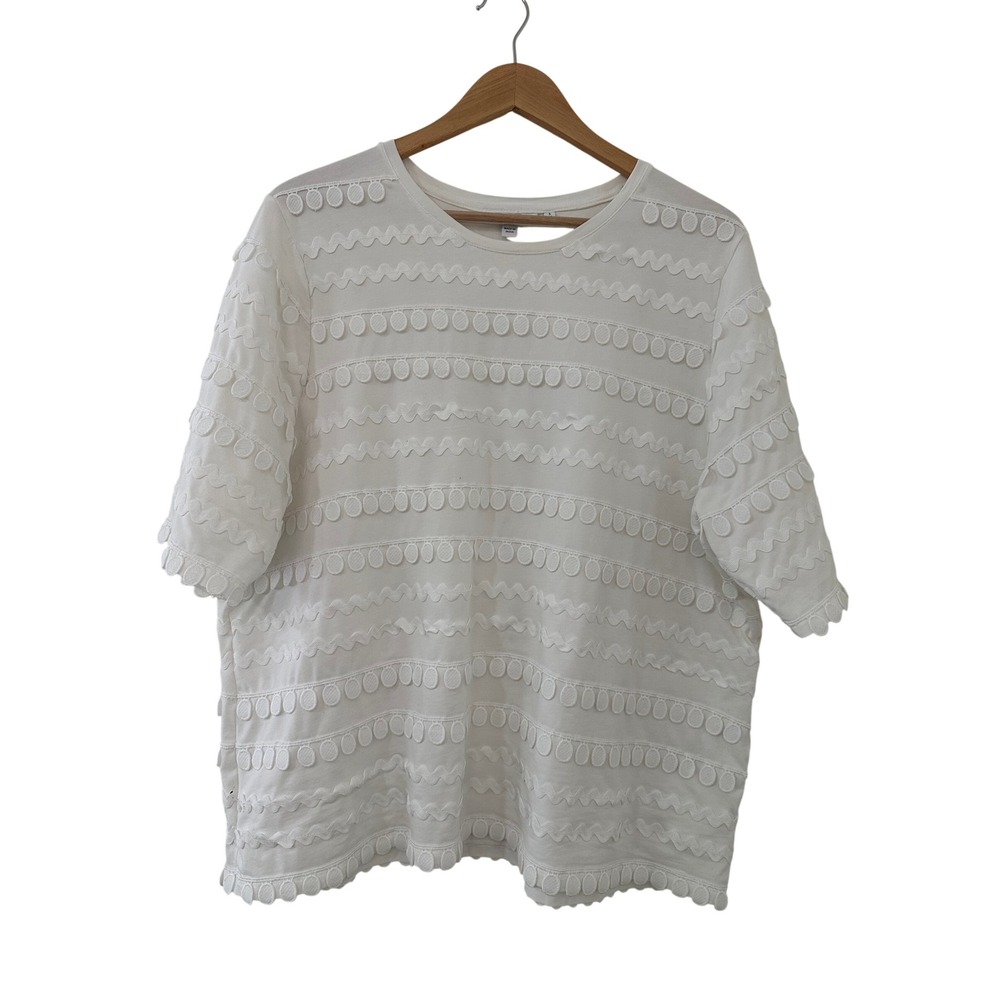Chicos White Textured Ric Rac Applique Knit Top Size 3 everyday office work